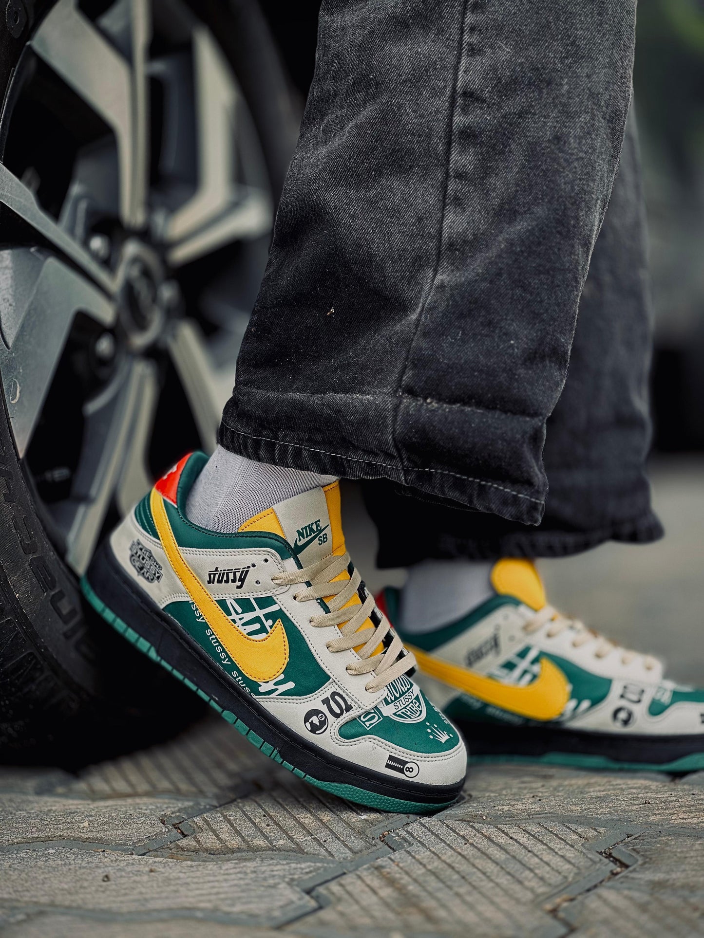 Nike SB Dunk Low x Stüssy “Fresh Gear” Limited Edition